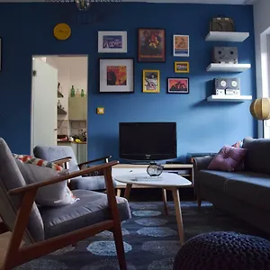 https://bleak-house-bauhaus-home-in-the-heart-of-budapest.inbudapesthotels.com